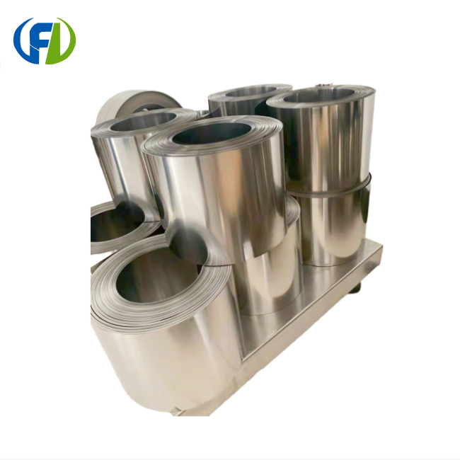 Kohandatud suurusega tsirkooniumfooliumirullid