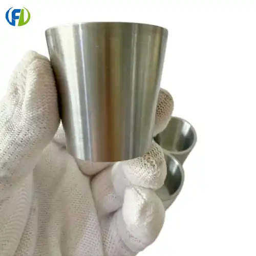A 35ml inclined-wall zircon crucible was used in the study.