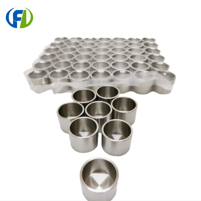 Cadinho de zircônio ASTM R60702 com parede de 2 mm